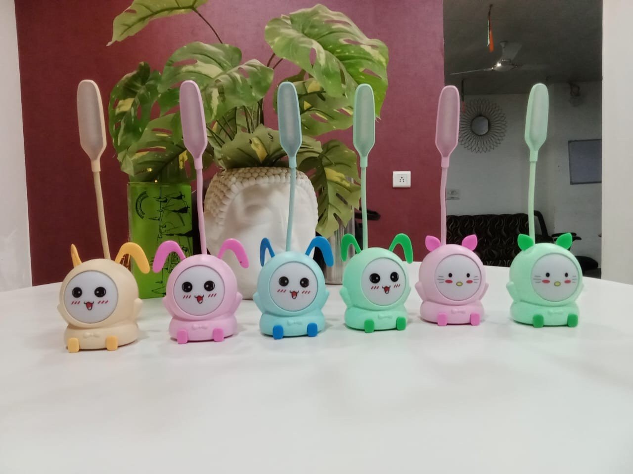 Cute Bunny Desk Lamp (Rechargeable)